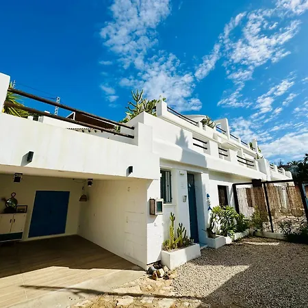 Вілла Joyjoyjoy Casa Joy A Design-Ecolicious Boutique Beach House *